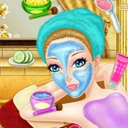 Bathing Spa Pregnant Queen