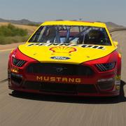 Drifting Mustang Slide